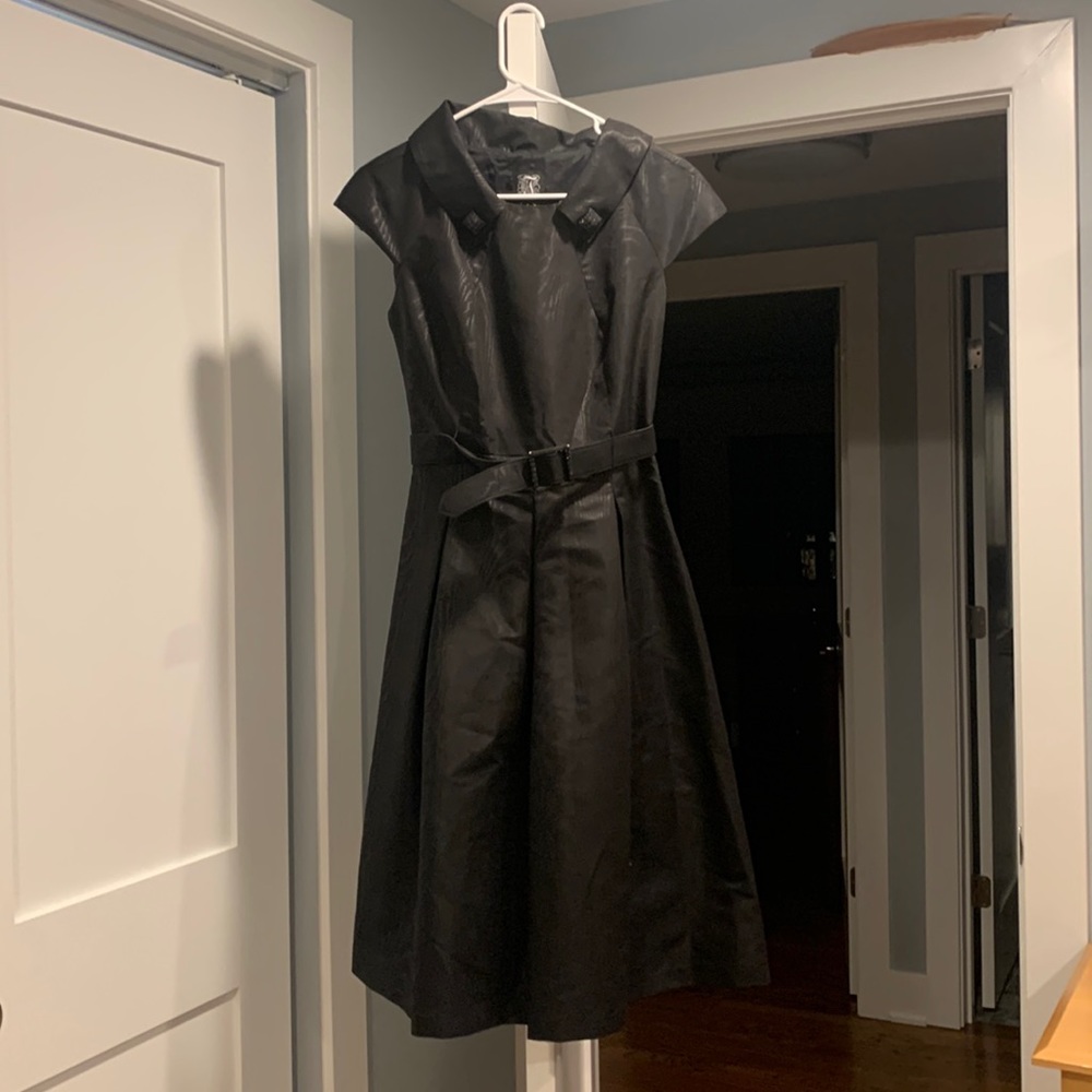 Collared Cap-sleeve Party Dress | Size 6